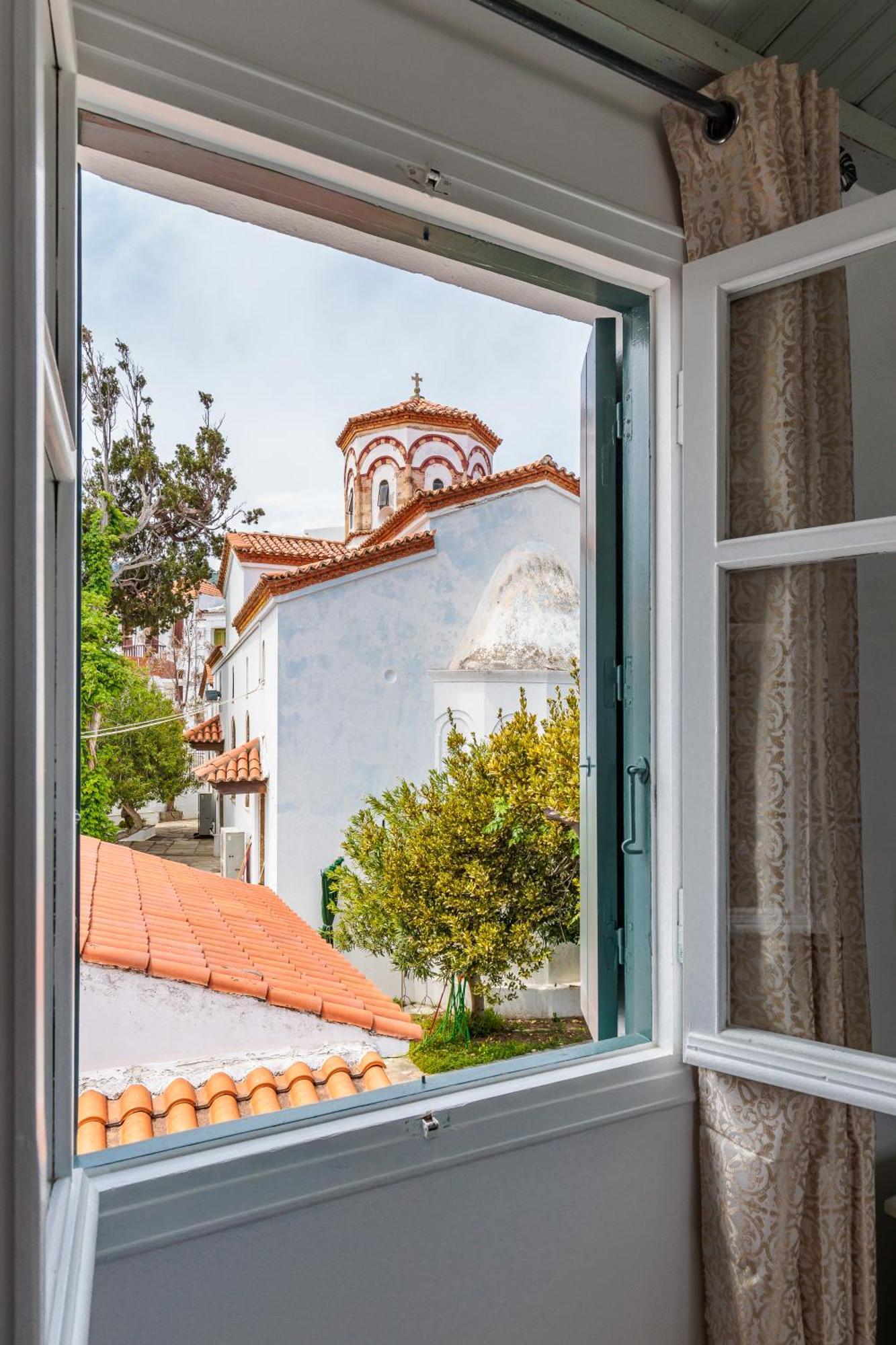 Nikolas House สโกเปลอสทาวน์ ภายนอก รูปภาพ